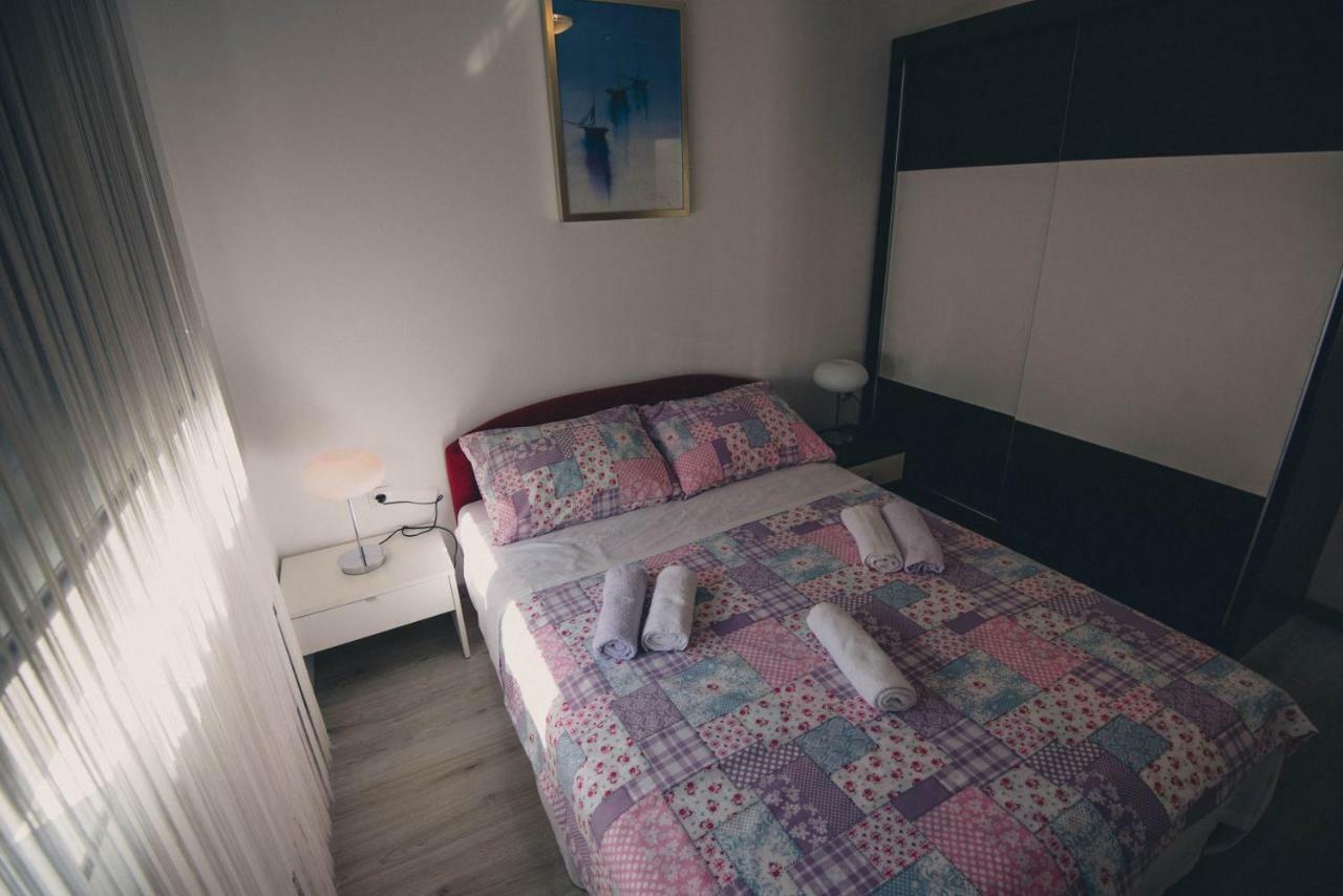 Apartments Vodice Esterno foto