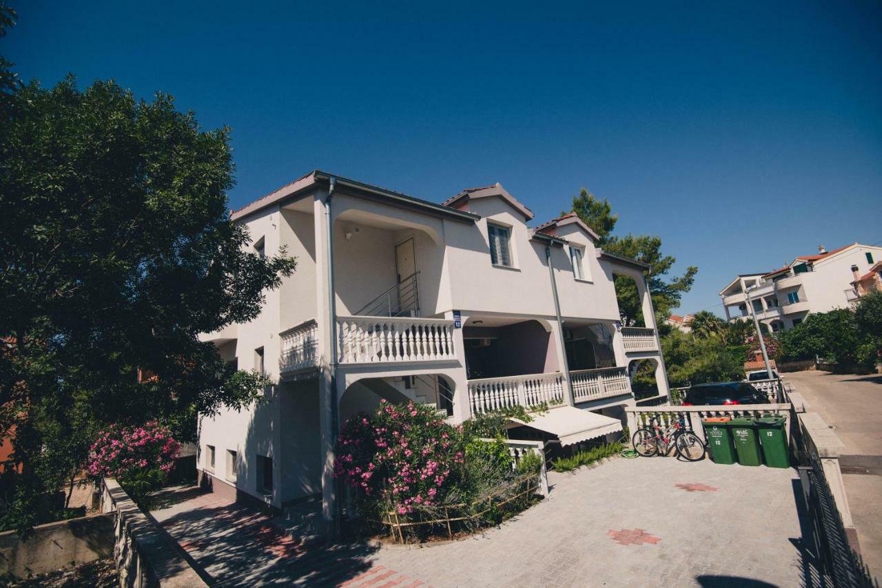 Apartments Vodice Esterno foto